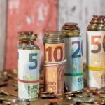 Tabella aggiornata degli importi delle pensioni per il 2026, suddivisa per fasce di reddito.