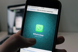 Come togliere Meta AI da WhatsApp e perché farlo: la guida completa