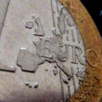 Monete da 2 euro con errore raro, potenzialmente molto preziose per i collezionisti.